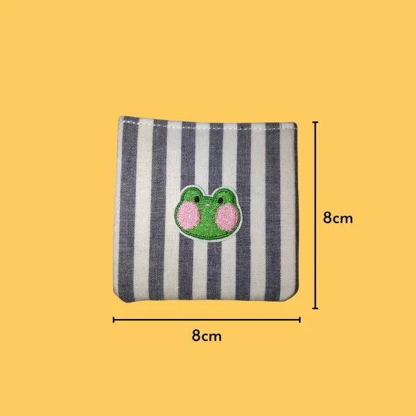 Small blushing frog Iron-on Embroidery