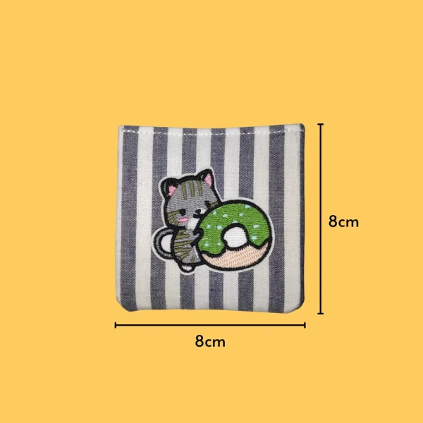 Cat with Green Donut Iron-on Embroidery