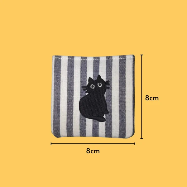 Blank Stare Black Cat Iron-on Embroidery