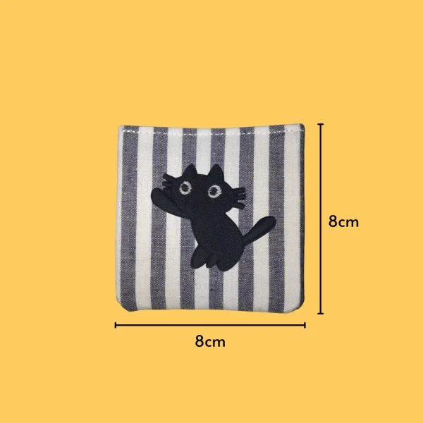 Waving Black Cat Iron-on Embroidery