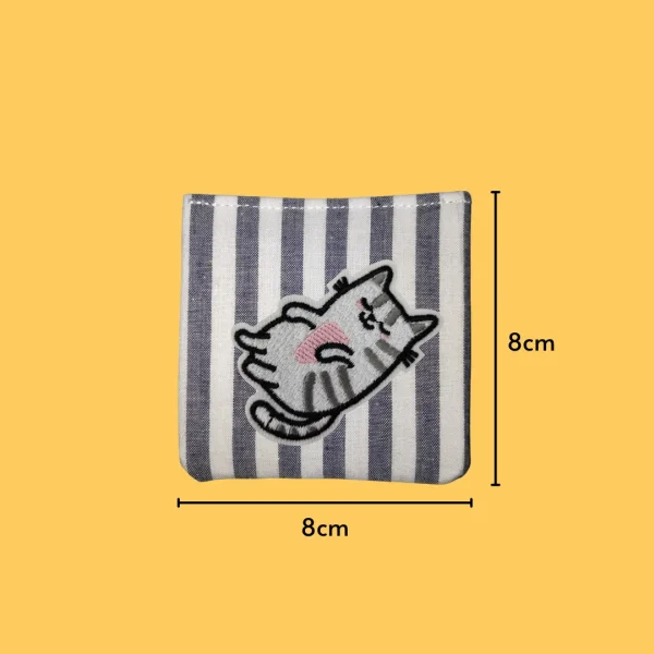 Relaxing Gray Tabby Cat Iron-on Embroidery