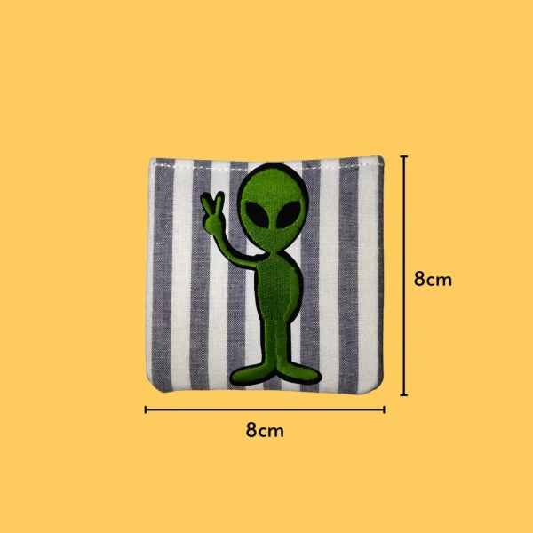 Green Alien giving V Pose Iron-on Embroidery